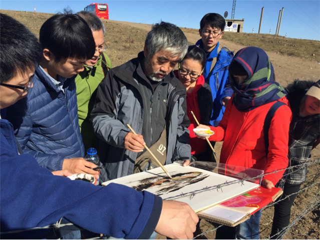 赵廷仁经理为员工作写生示范
